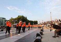 지난 9월 17일 오후 서울 반포한강공원 예빛섬에서 열린 2022 서울생활예술페스티벌 COLLABO 250 사전 공개 행사에서 스트리트 댄스 공연이 펼쳐지고 있다.  