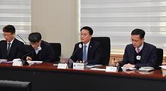 방기선 기획재정부 차관이 9일 서울 종로구 정부서울청사에서 열린 ‘제17차 비상경제차관회의’를 주재, 모두발언을 하고 있다