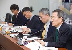 이종호 과학기술정보통신부 장관이 23일 오후 서울 강남구 한국과학기술회관에서 열린 ‘제18차 국가핵융합위원회’를 주재하고 있다