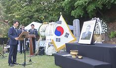 박민식 국가보훈처장이 8일 오후 국립서울현충원 독립유공자 묘역에서 열린 고하 송진우 선생 탄신 133주년 및 서거 78주기 추모식에 참석하여 추모사를 하고 있다.