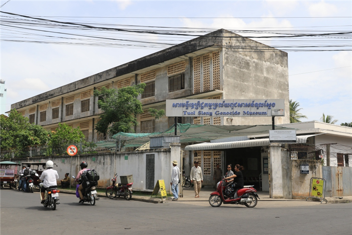 캄보디아 수도 프놈펜에 있는 뚜얼슬렝 대학살박물관(Toul Sleng Genocide Museum). 과거 S-21 감옥으로 불리던 곳이다. - 출처 : 통신원 촬영