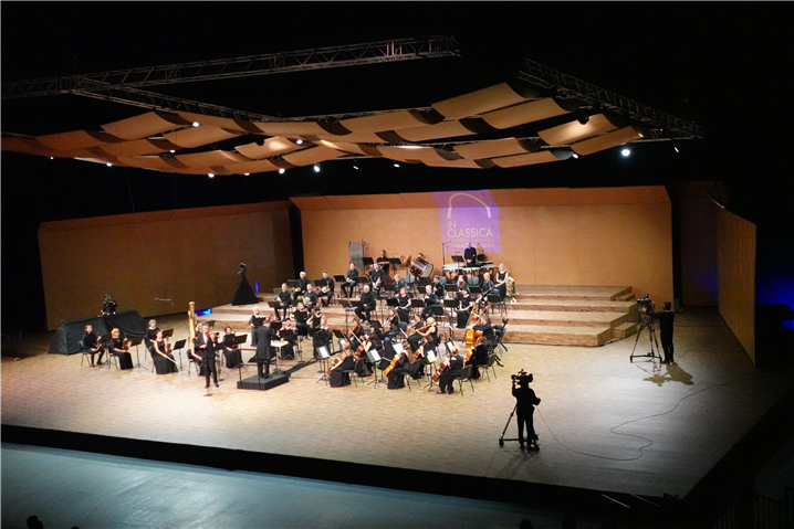 <아랍에미리트(UAE) 두바이에 위치한 코카콜라 아레나에서 유명 피아니스트 선우예권 씨와 러시아 칼리닌그라드 오케스트라가 연주회를 진행했다. 그의 UAE 공연은 이번이 처음이다 - 출처: 통신원 촬영>