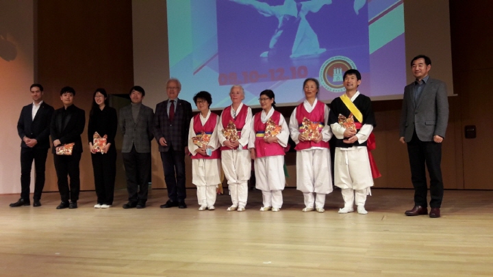10월 9일 함부르크 독-한 협회(회장 게르하르트 티에데만) 한국축제 개최