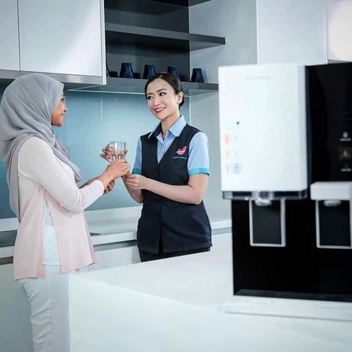 <말레이시아 여성을 코디로 채용해 여성 일자리 창출에 기여한 한국 기업 코웨이 - 출처: 코웨이 말레이시아 공식 홈페이지>
