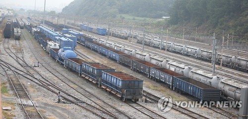 철도파업 이틀째 충북 시멘트업계 피해 확산…승객 불편 가중