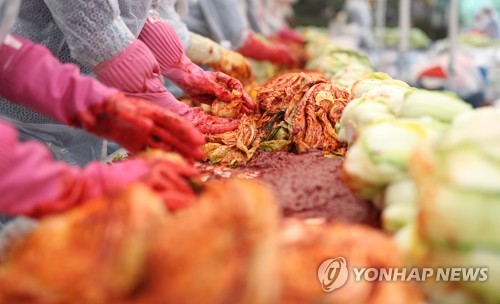 딸기·김치·라면 '쑥쑥'…1월 농식품 수출 역대 최고치