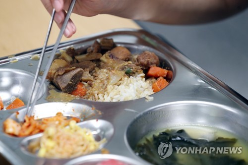 서울·부산·충북·경남, 오늘부터 고교 무상급식