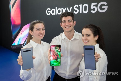'5G폰 세계 첫 상용화' 늦어지나…삼성·LG 4월 출시 가능성(종합)